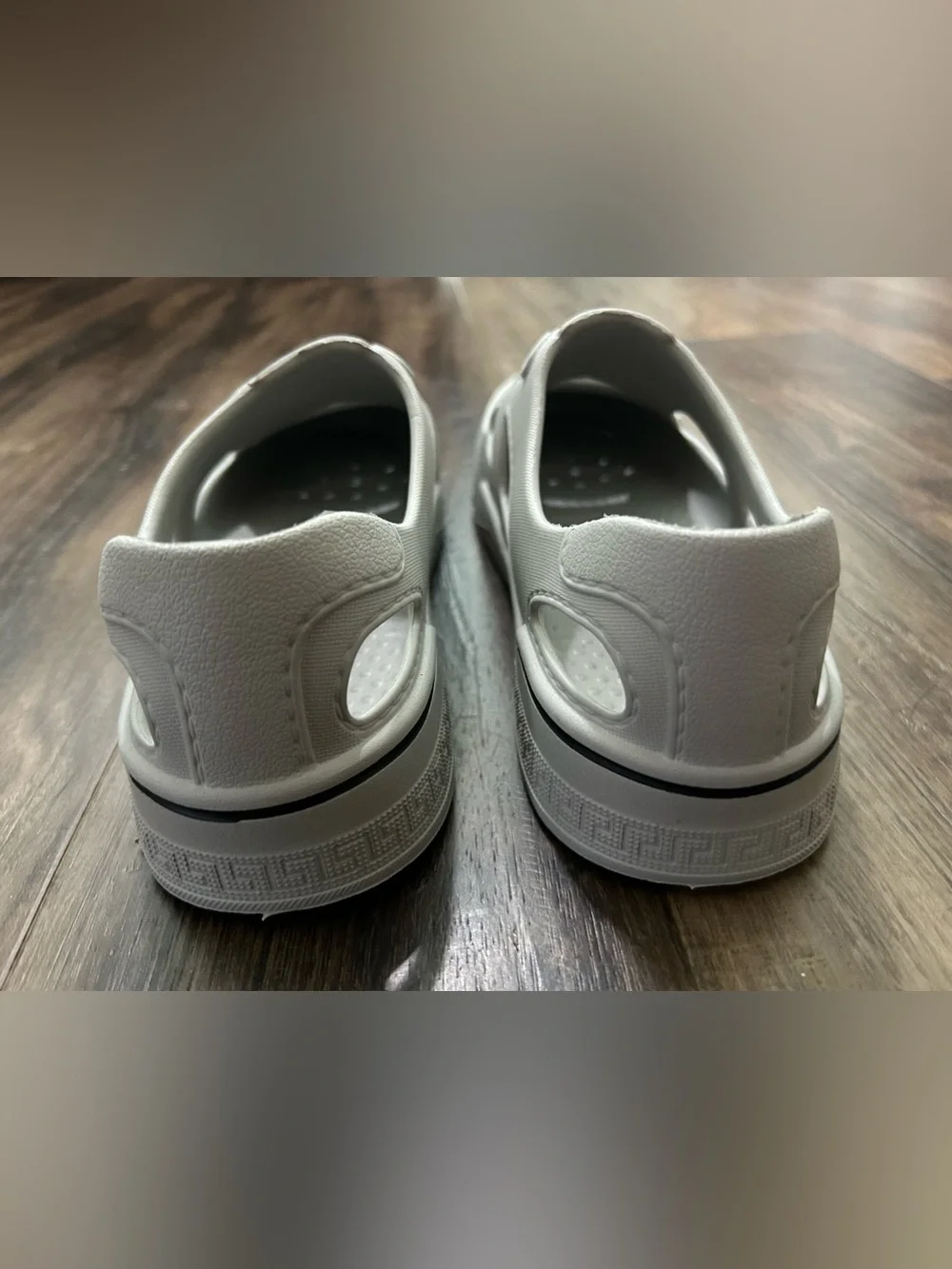 Watershoe lightweight swim or boat shoes rubber gray unisex men 8.5 womens 10